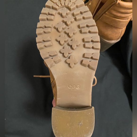 G by guess heeled boots size 6.5. Cognac with gold trim. - Picture 2 of 3